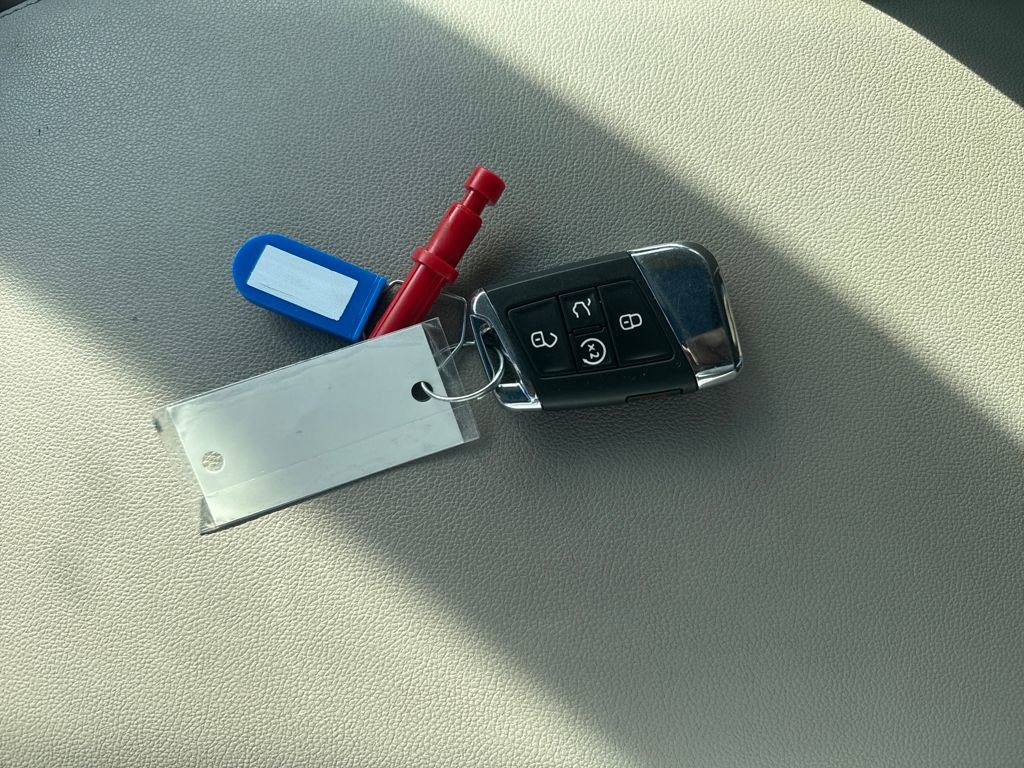 Used 2021 Volkswagen Atlas SE w/ Panoramic Sunroof Package image 85