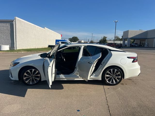 Used 2023 Nissan Maxima Platinum w/ Sport Mat Group FWD image 4
