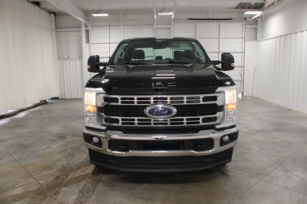Used 2024 Ford F250 XLT image 3