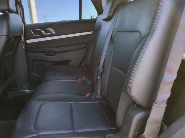 Used 2016 Ford Explorer XLT w/ Equipment Group 202A AWD/4WD image 14
