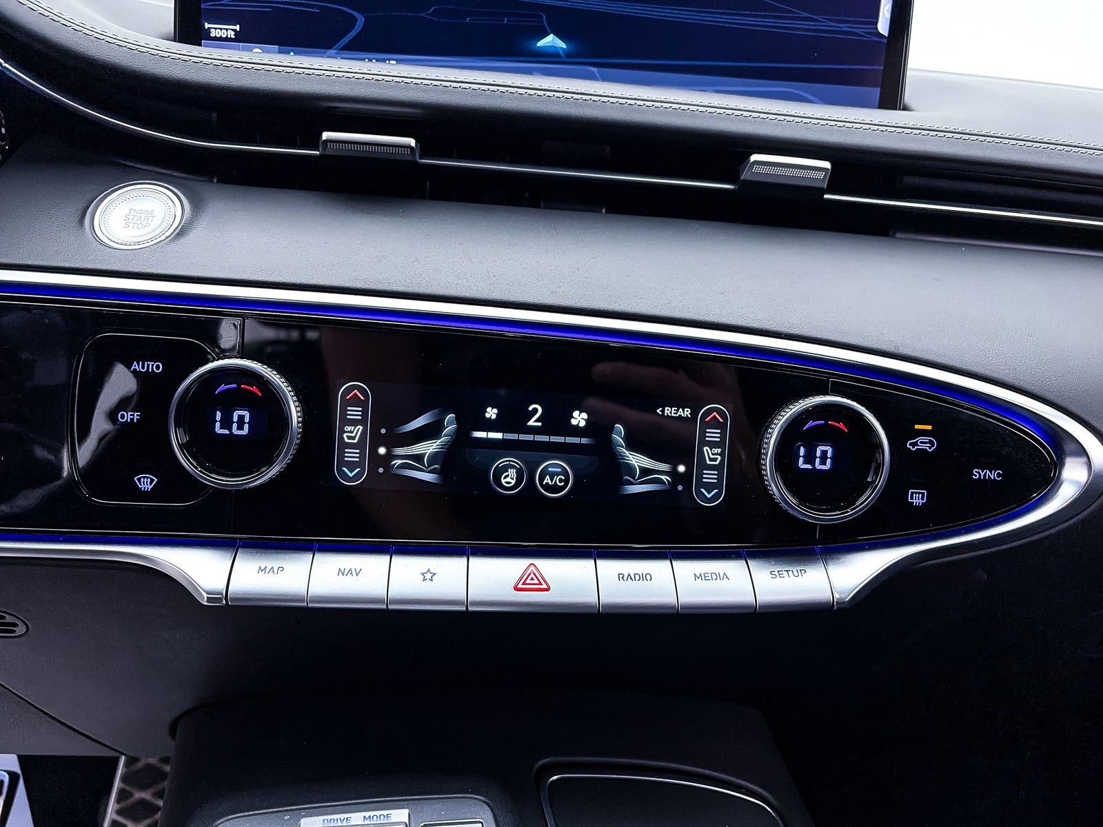 Used 2022 Genesis GV70 3.5T Sport w/ Sport Prestige Package AWD/4WD image 29