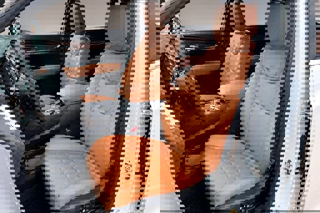 New 2026 Cadillac XT5 Premium Luxury w/ Driver Assist Package image 9