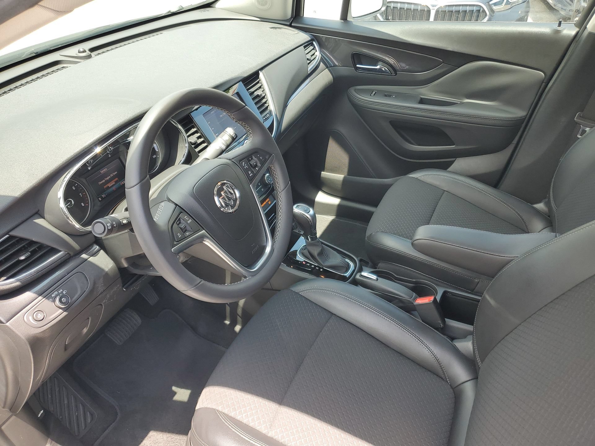 Used 2022 Buick Encore Preferred w/ Safety Package FWD image 18