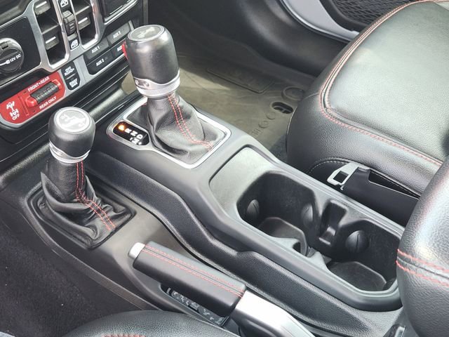 Used 2022 Jeep Wrangler Unlimited Rubicon w/ Cold Weather Group image 38