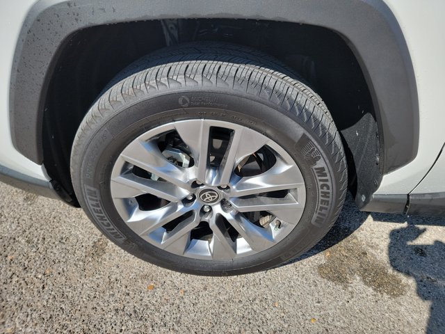 Used 2025 Toyota RAV4 Limited FWD image 9