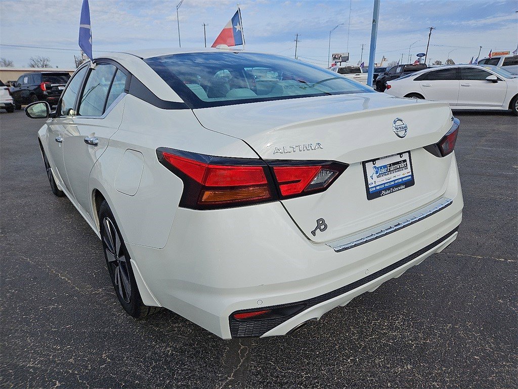 Used 2022 Nissan Altima 2.5 SV w/ SV Premium Package image 4