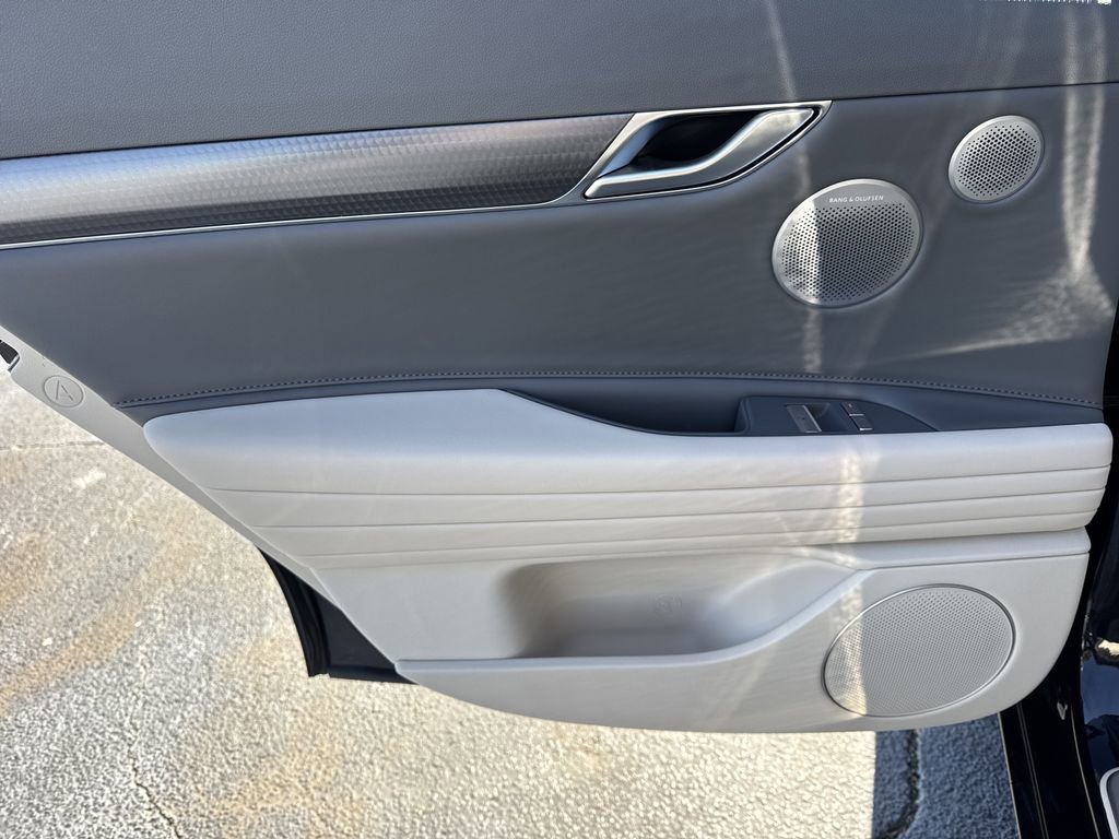 Used 2025 Genesis G80 3.5T Sport image 21