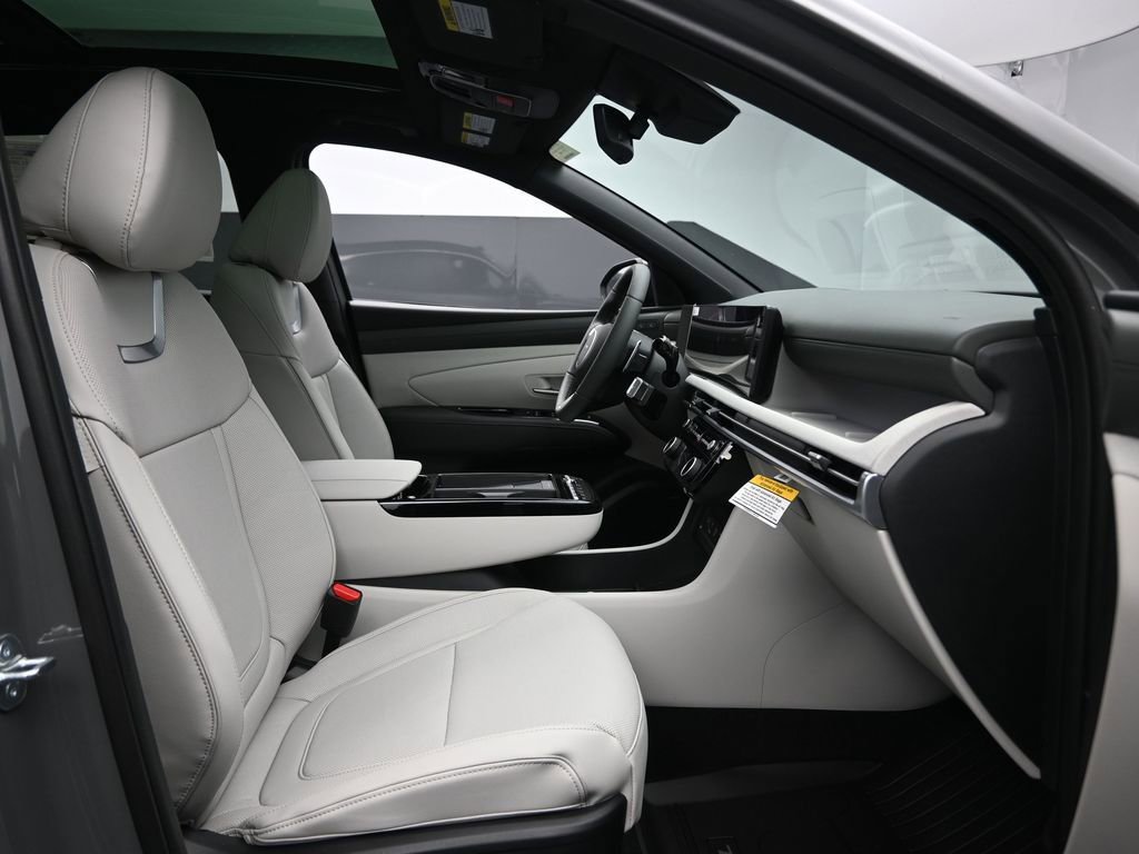 New 2026 Hyundai Tucson Limited image 32