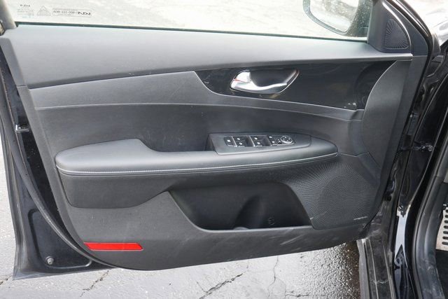 Used 2023 Kia Forte GT-Line w/ GT-Line Premium Package image 13