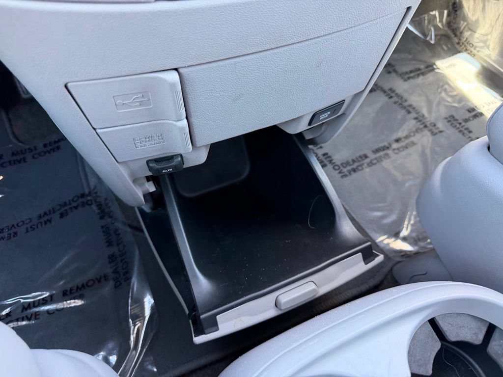 Used 2015 Honda Odyssey EX-L image 23