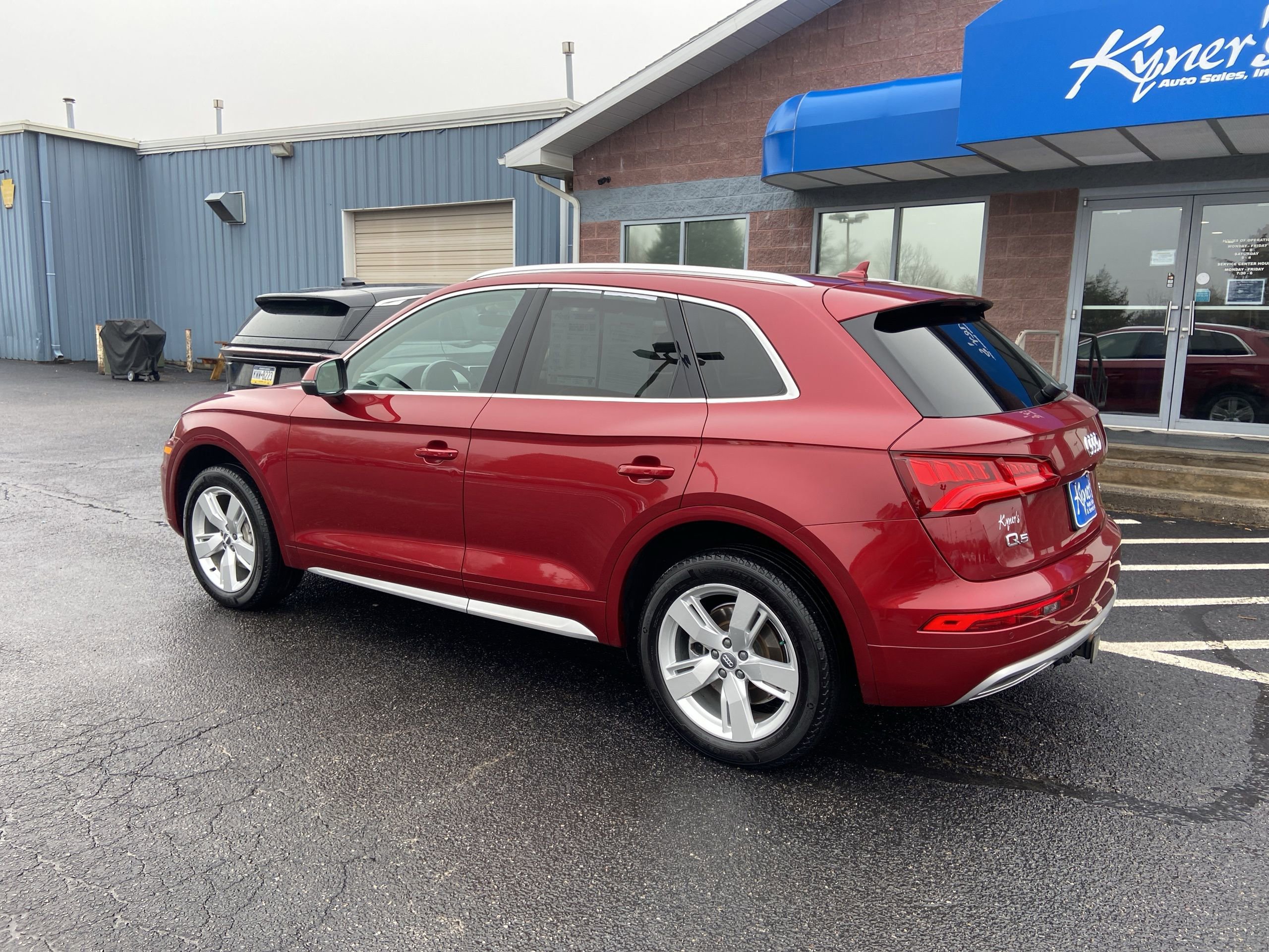 Used 2018 Audi Q5 2.0T Premium Plus w/ Premium Plus Package AWD/4WD image 4