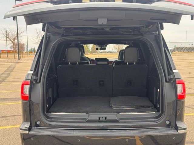 Used 2019 Lincoln Navigator L Reserve AWD/4WD image 34