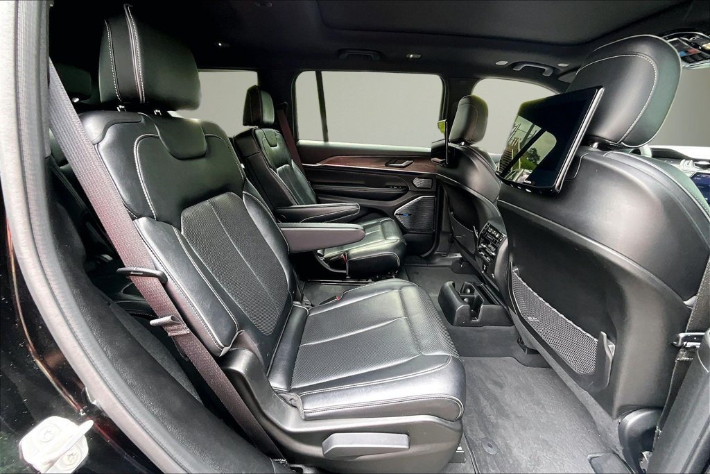 Used 2023 Jeep Grand Cherokee L Overland w/ Rear Seat Video Group I AWD/4WD image 26