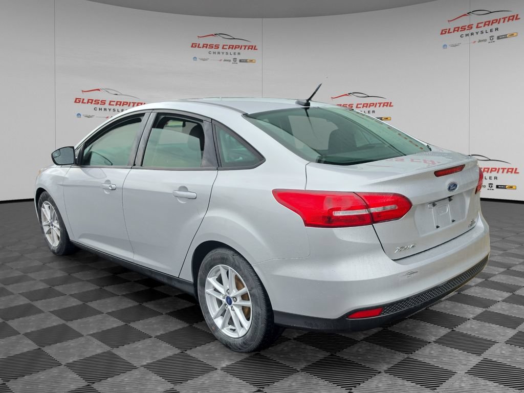 Used 2016 Ford Focus SE FWD image 5