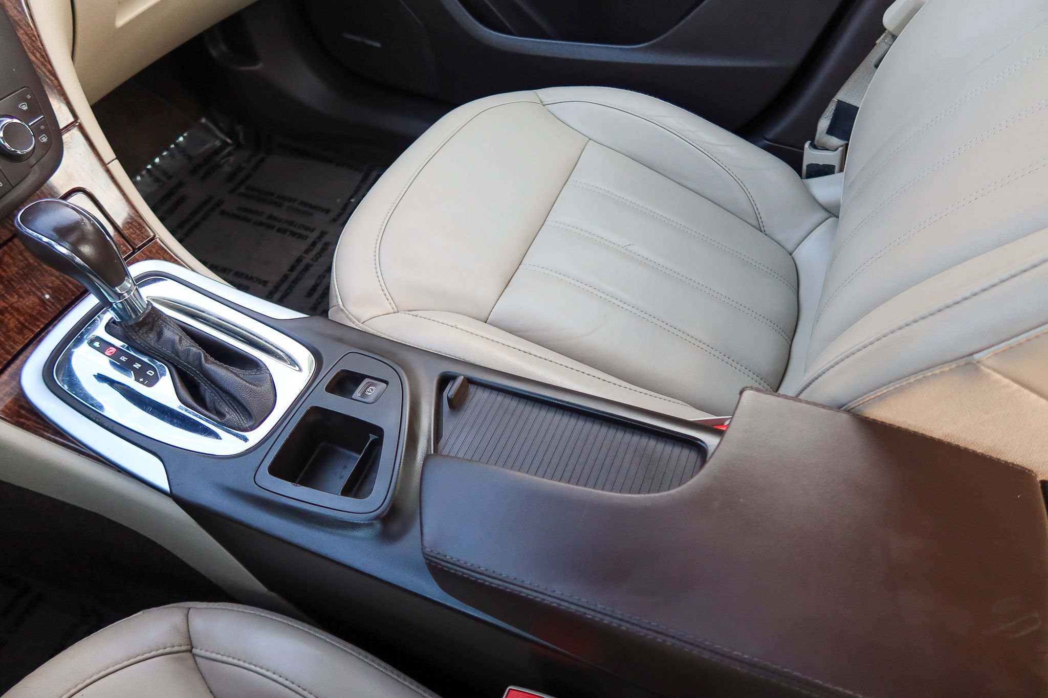 Used 2013 Buick Regal Premium FWD image 22