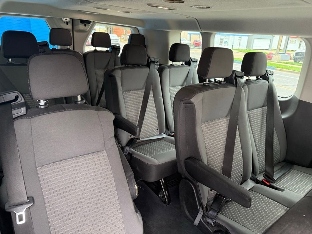 Used 2022 Ford Transit 350 XLT RWD image 12