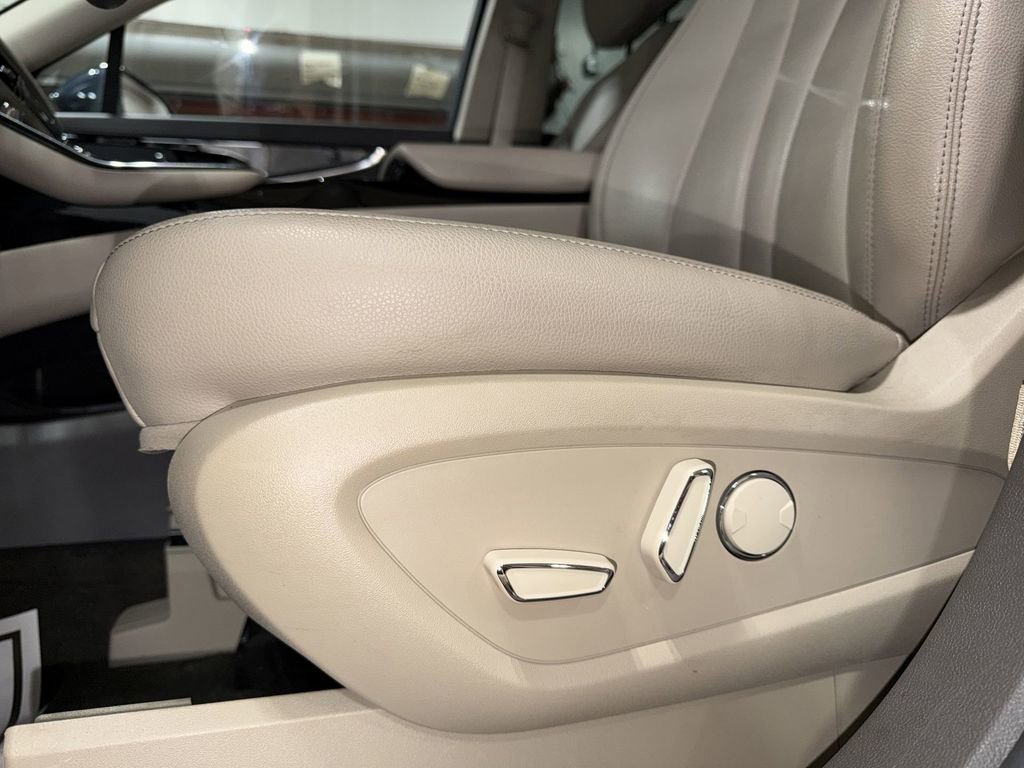 Used 2023 Lincoln Nautilus AWD w/ Premium Package image 14