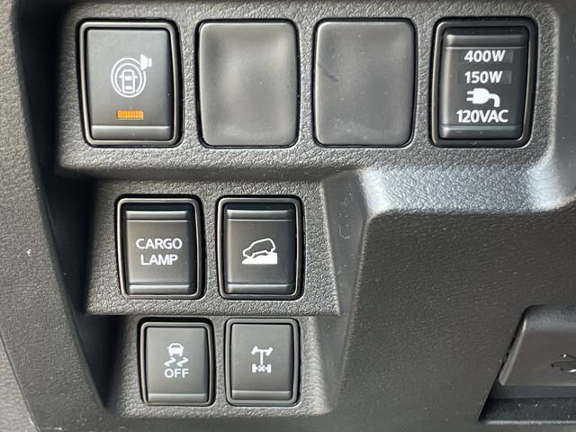 Used 2022 Nissan Frontier PRO-4X w/ Pro-4X Premium Package AWD/4WD image 23