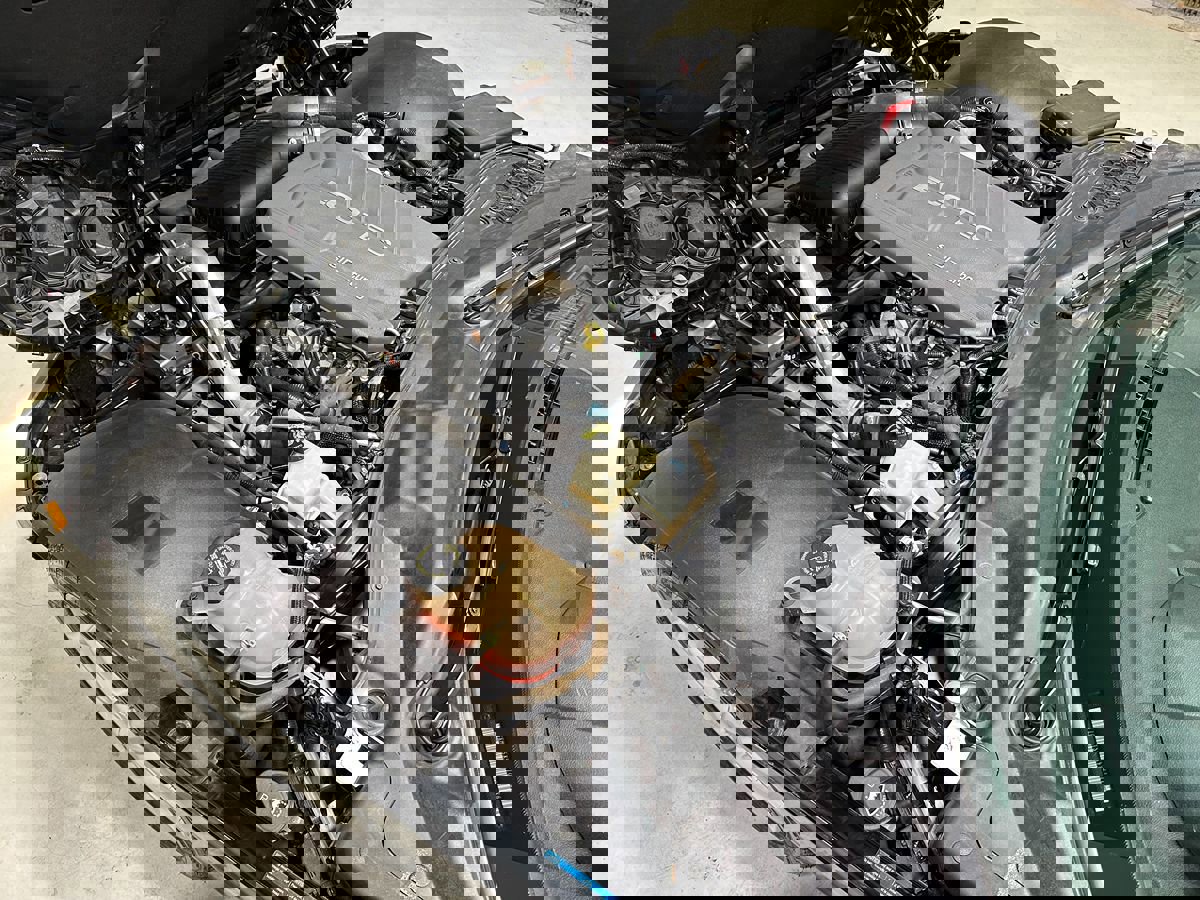 Used 2009 Saturn Sky Red Line image 3