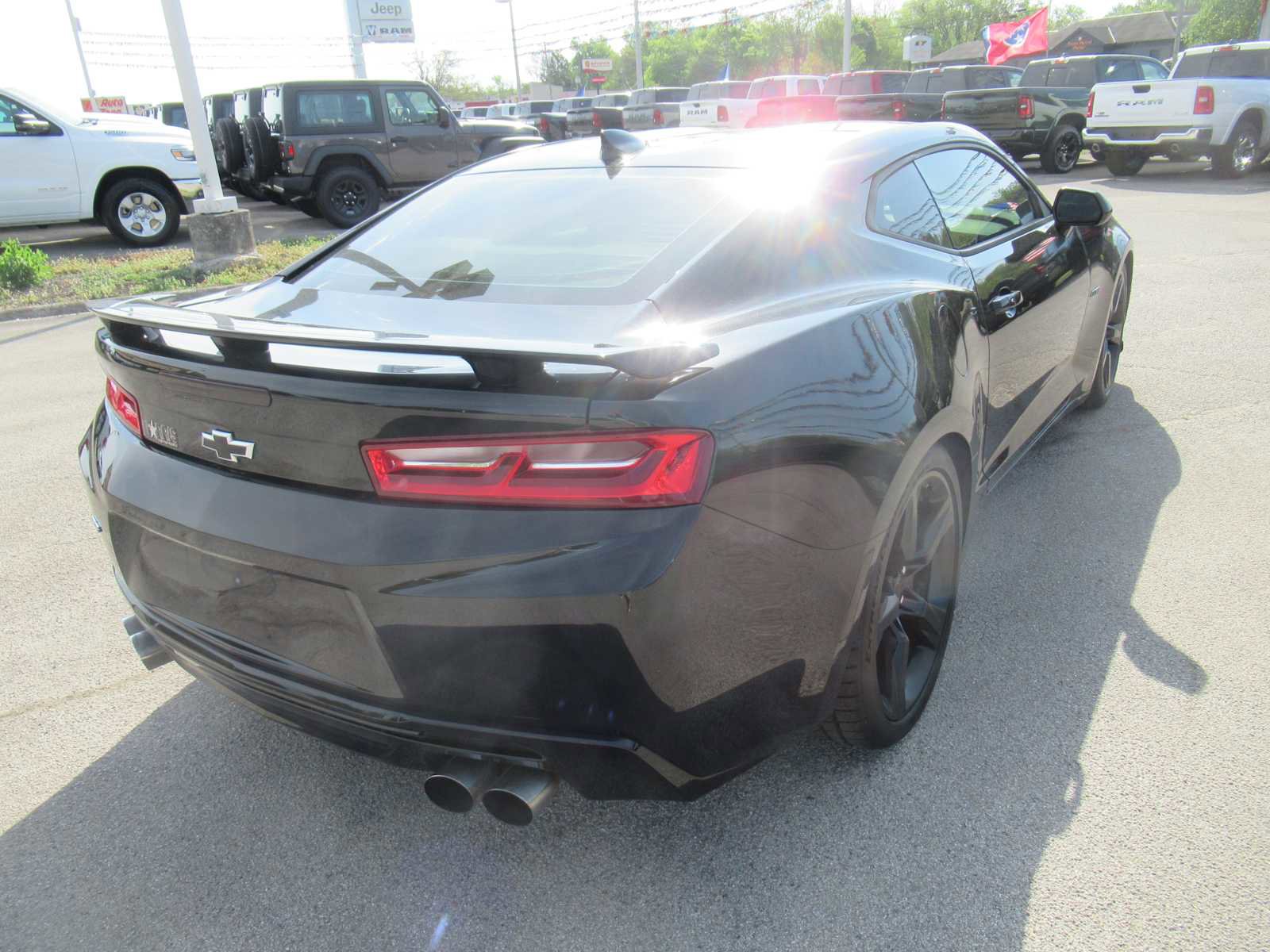 Used 2017 Chevrolet Camaro SS image 6