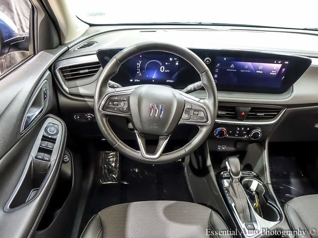 Certified 2024 Buick Encore GX Preferred w/ Comfort Package FWD image 3