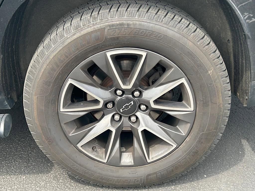 Used 2021 Chevrolet Tahoe Z71 w/ Z71 Signature Package image 24