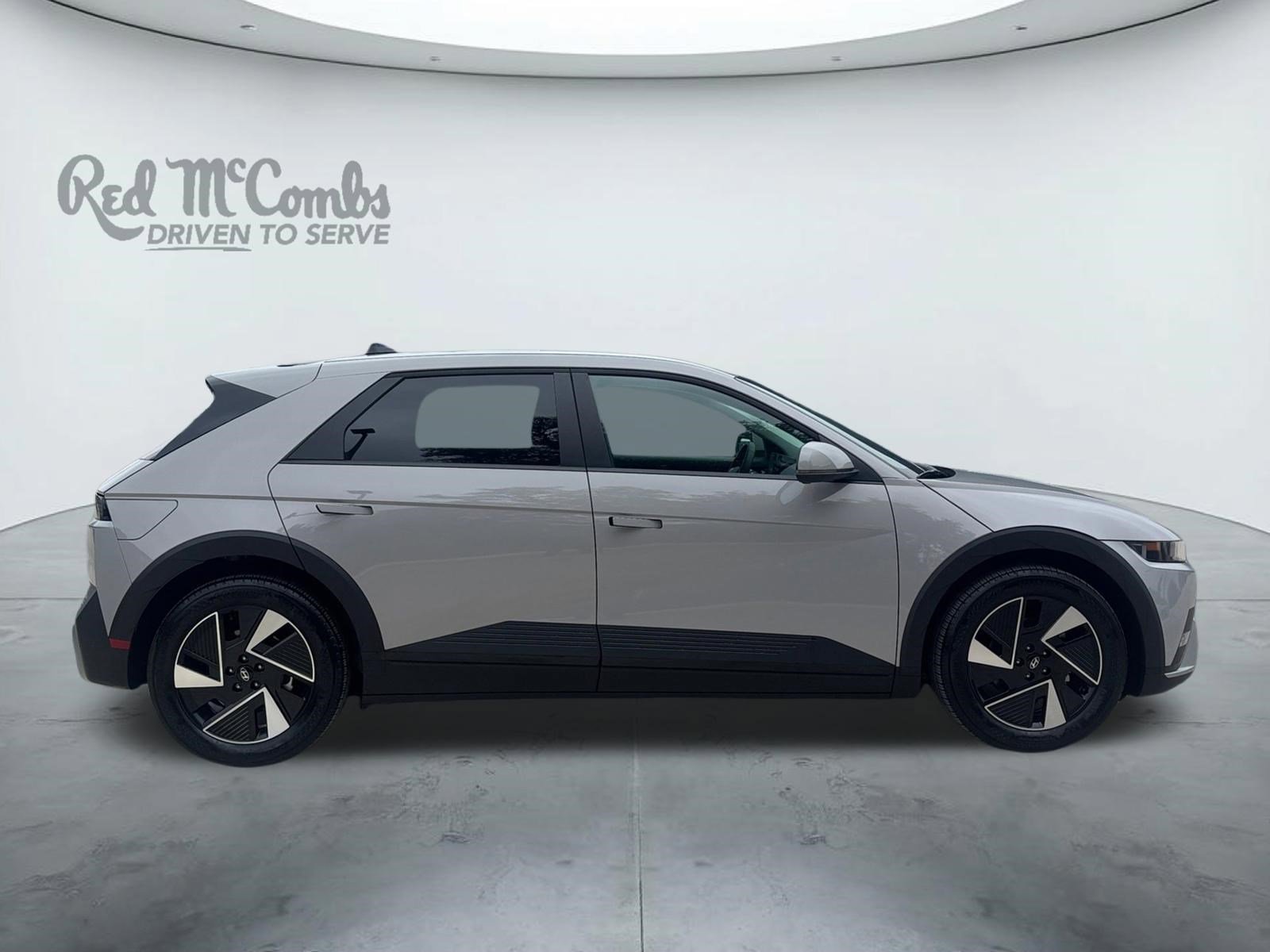 Used 2025 Hyundai Ioniq 5 SE RWD image 6