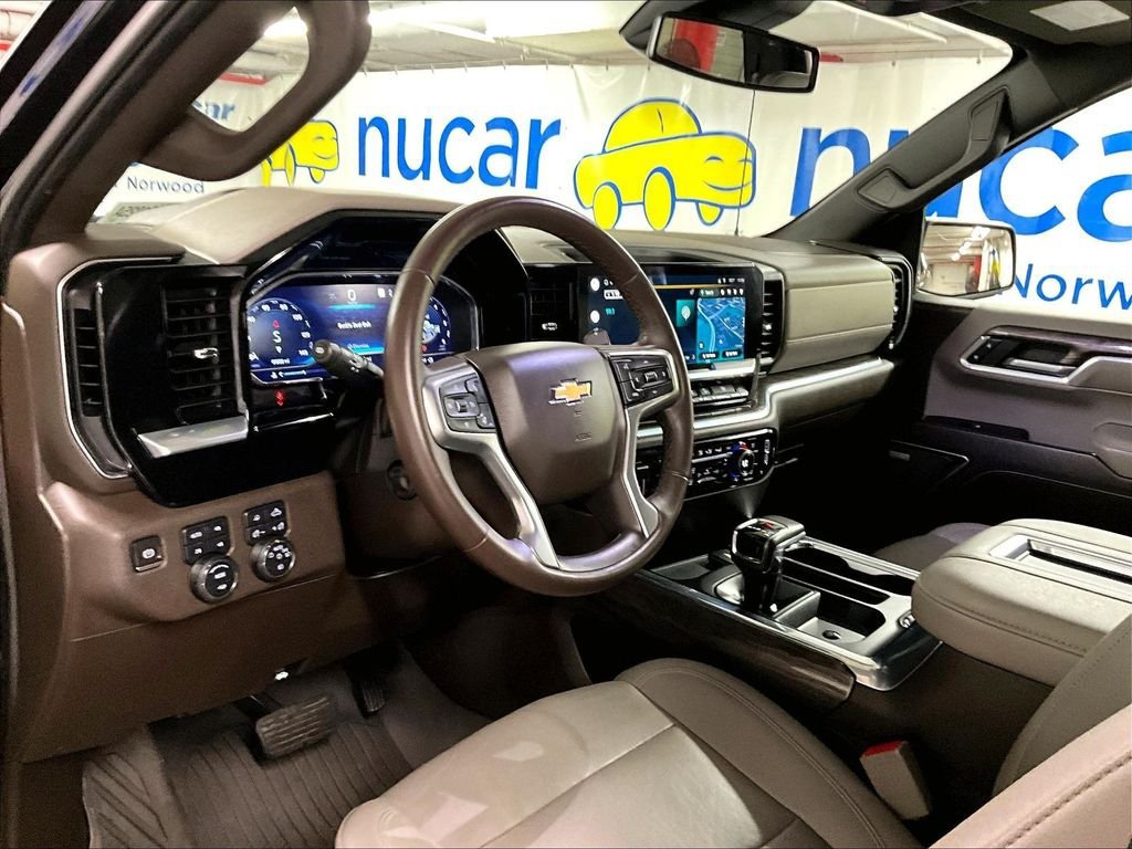 Used 2022 Chevrolet Silverado 1500 LTZ w/ LTZ Premium Package AWD/4WD image 8