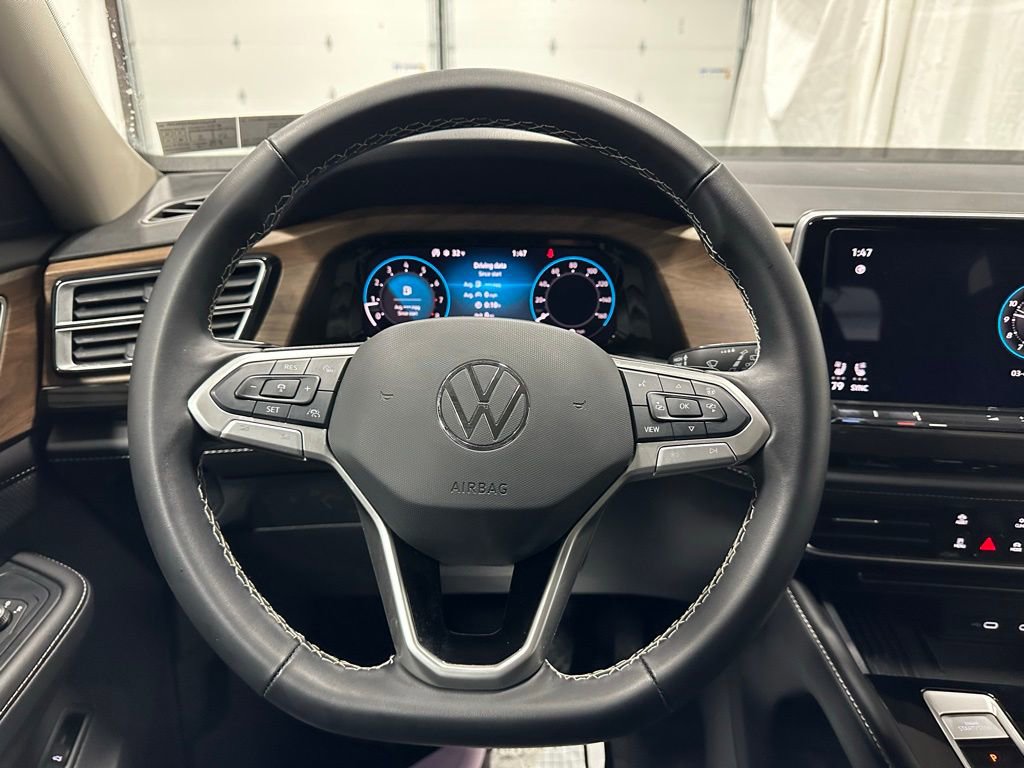 Used 2025 Volkswagen Atlas SE AWD/4WD image 18