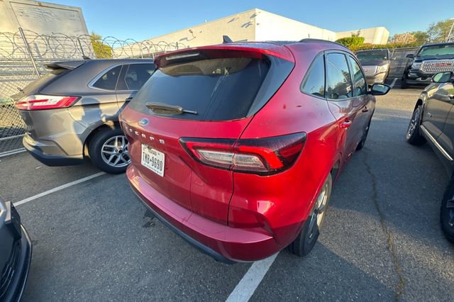 Used 2024 Ford Escape ST-Line image 3