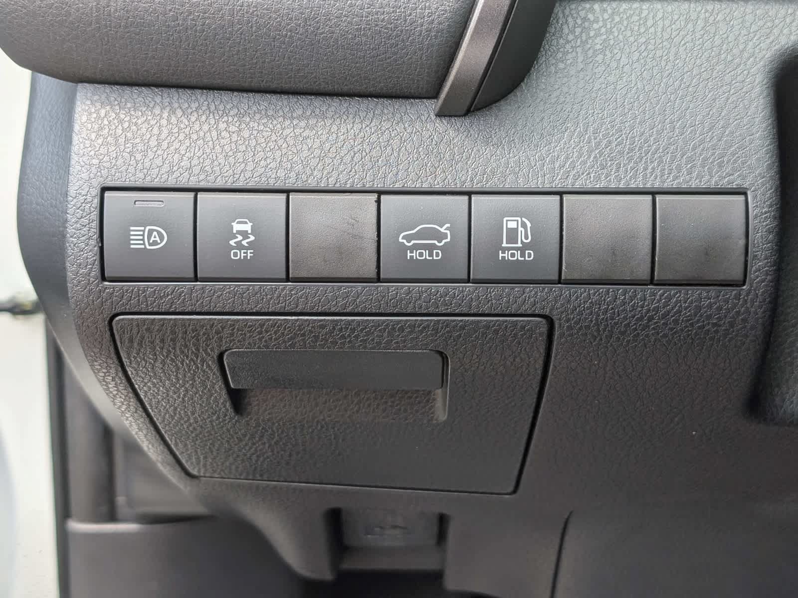 Used 2020 Toyota Camry SE FWD image 20