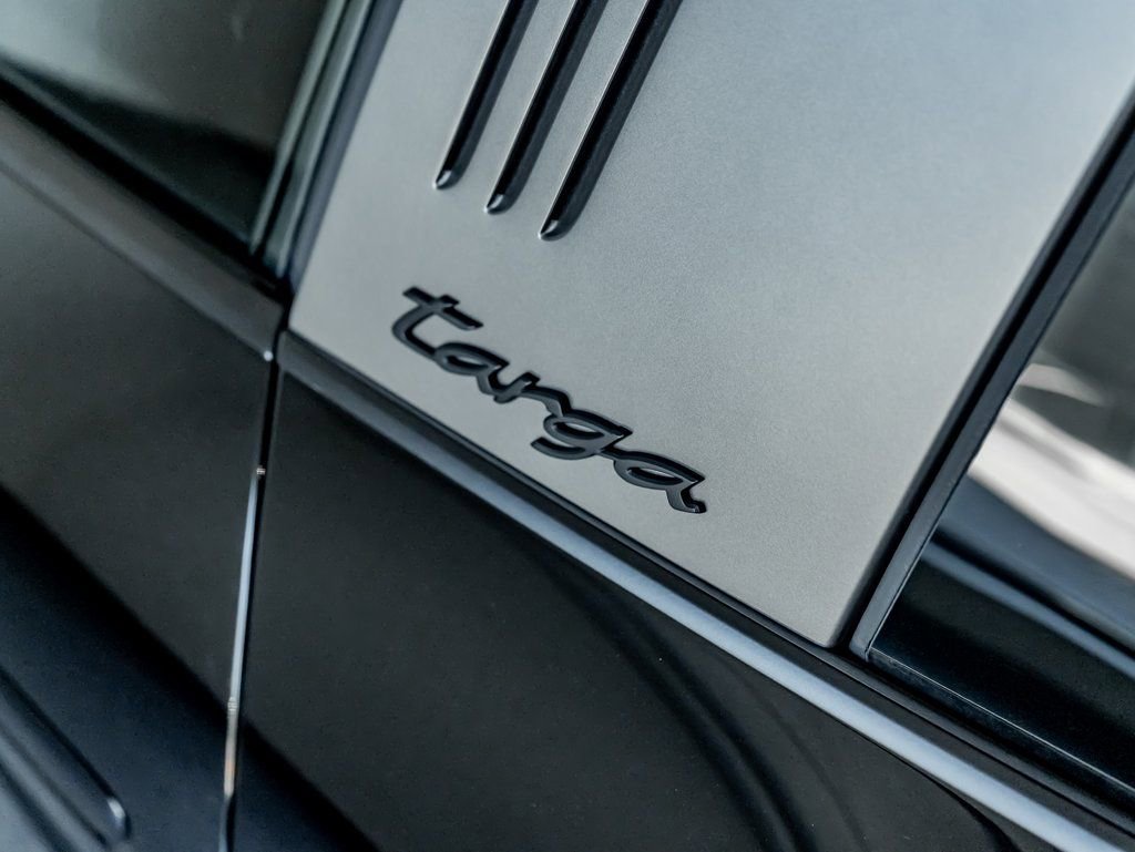 Certified 2022 Porsche 911 50th Anniversary Edition image 29