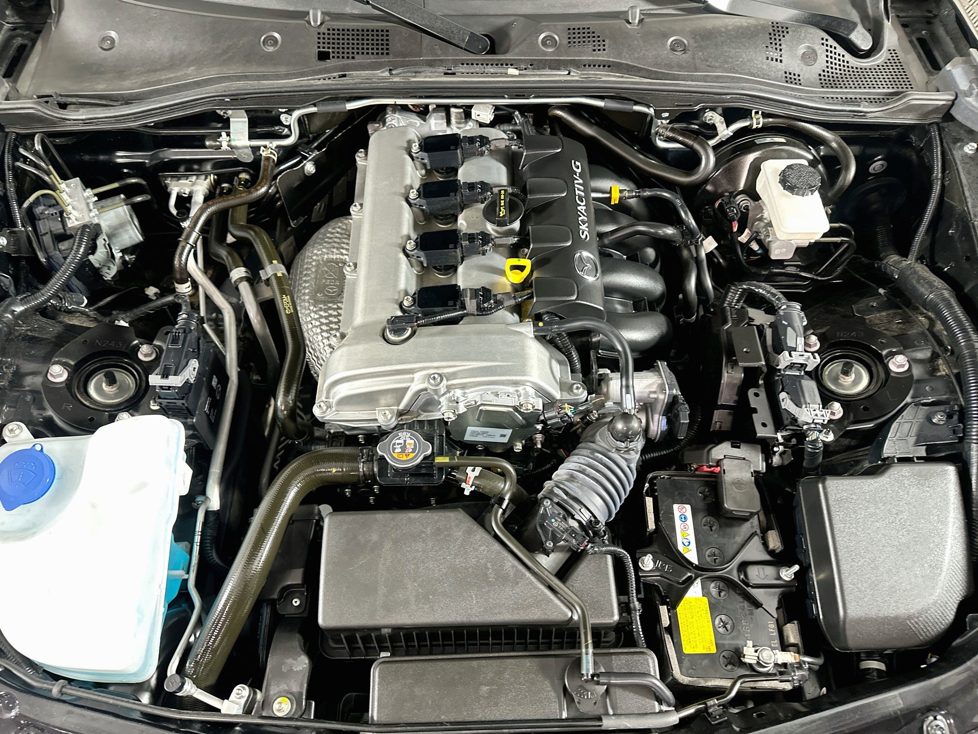 Used 2024 MAZDA MX-5 Miata Grand Touring RWD image 30