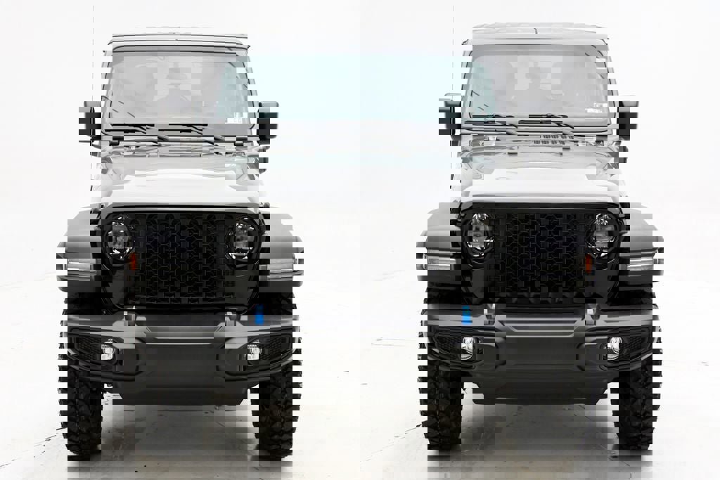 Used 2023 Jeep Wrangler Unlimited image 4