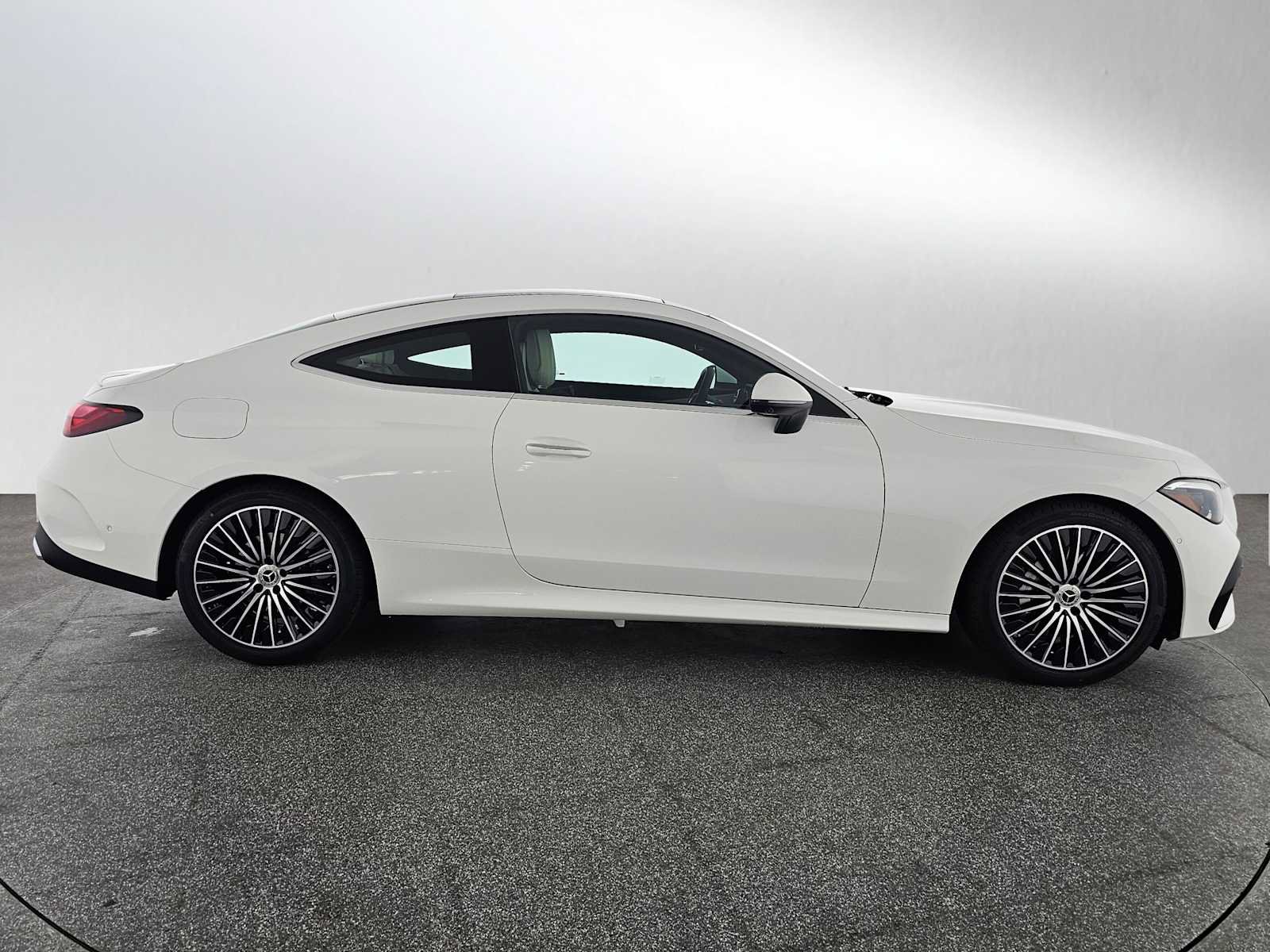 New 2026 Mercedes-Benz CLE 300 4MATIC Coupe image 2