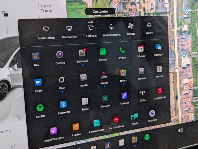 Used 2024 Tesla Model Y Performance AWD/4WD image 24