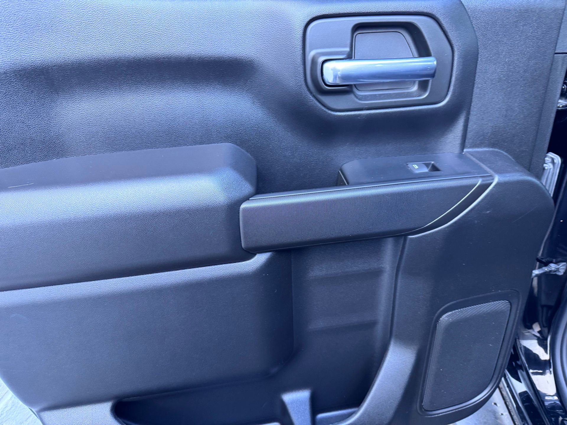 Used 2024 GMC Sierra 1500 Pro w/ Graphite Edition image 16