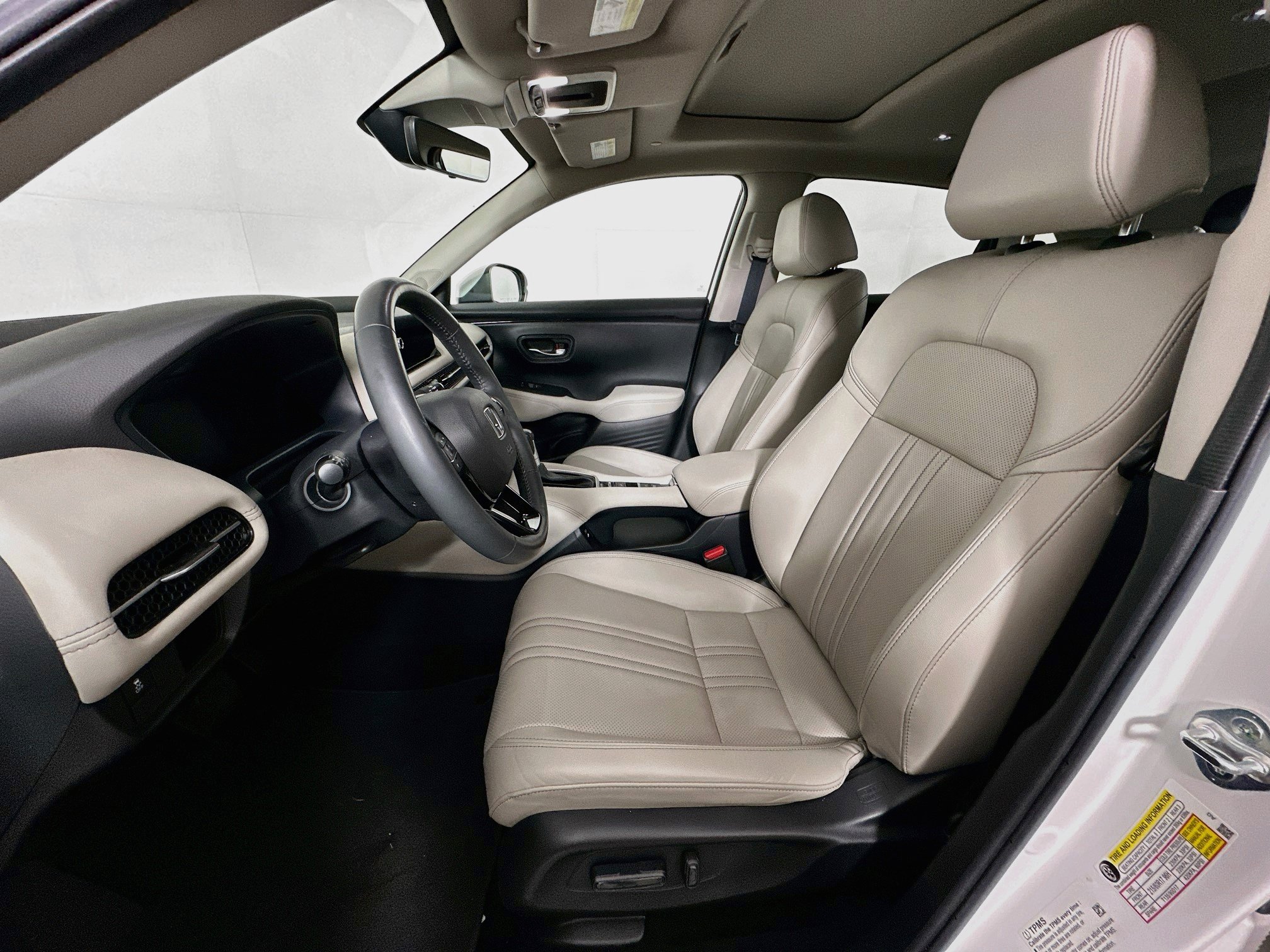 Used 2024 Honda HR-V EX-L image 13