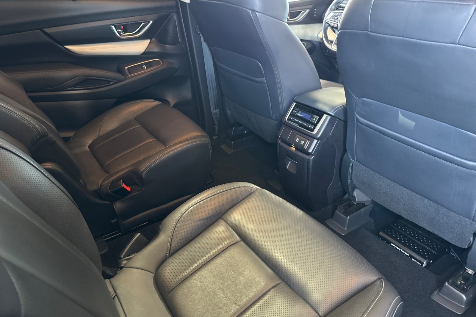Used 2019 Subaru Ascent Limited AWD/4WD image 32
