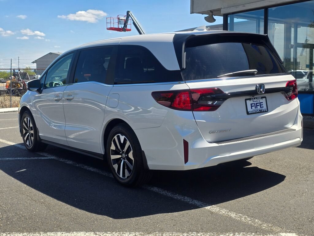 New 2026 Honda Odyssey EX-L image 3