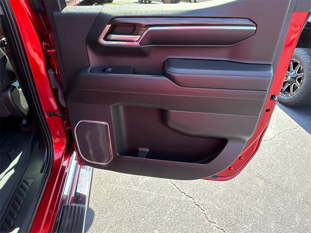 Used 2023 GMC Sierra 1500 SLT w/ SLT Premium Package image 16