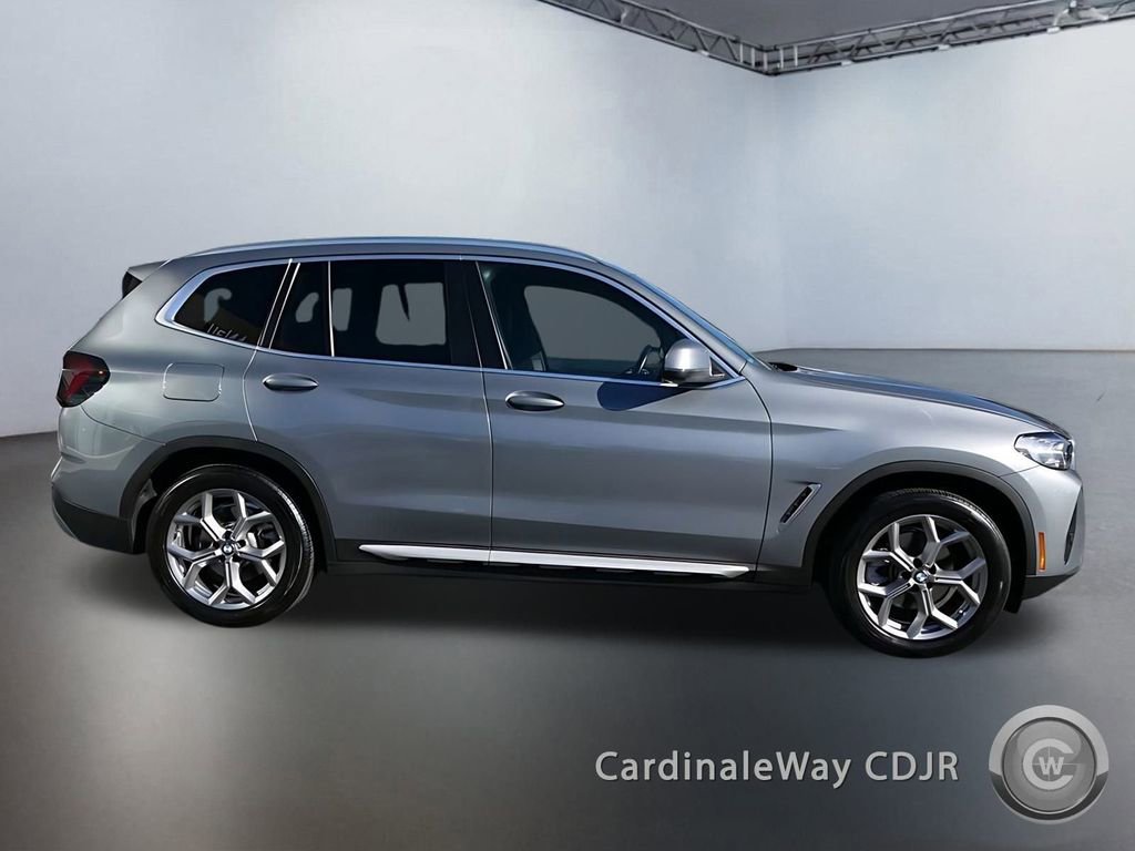 Used 2024 BMW X3 xDrive30i image 2