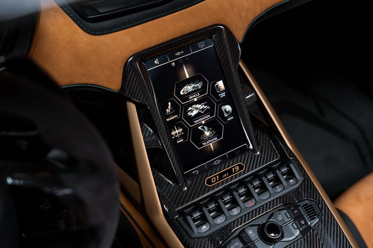 Used 2021 Lamborghini Sian Roadster image 39