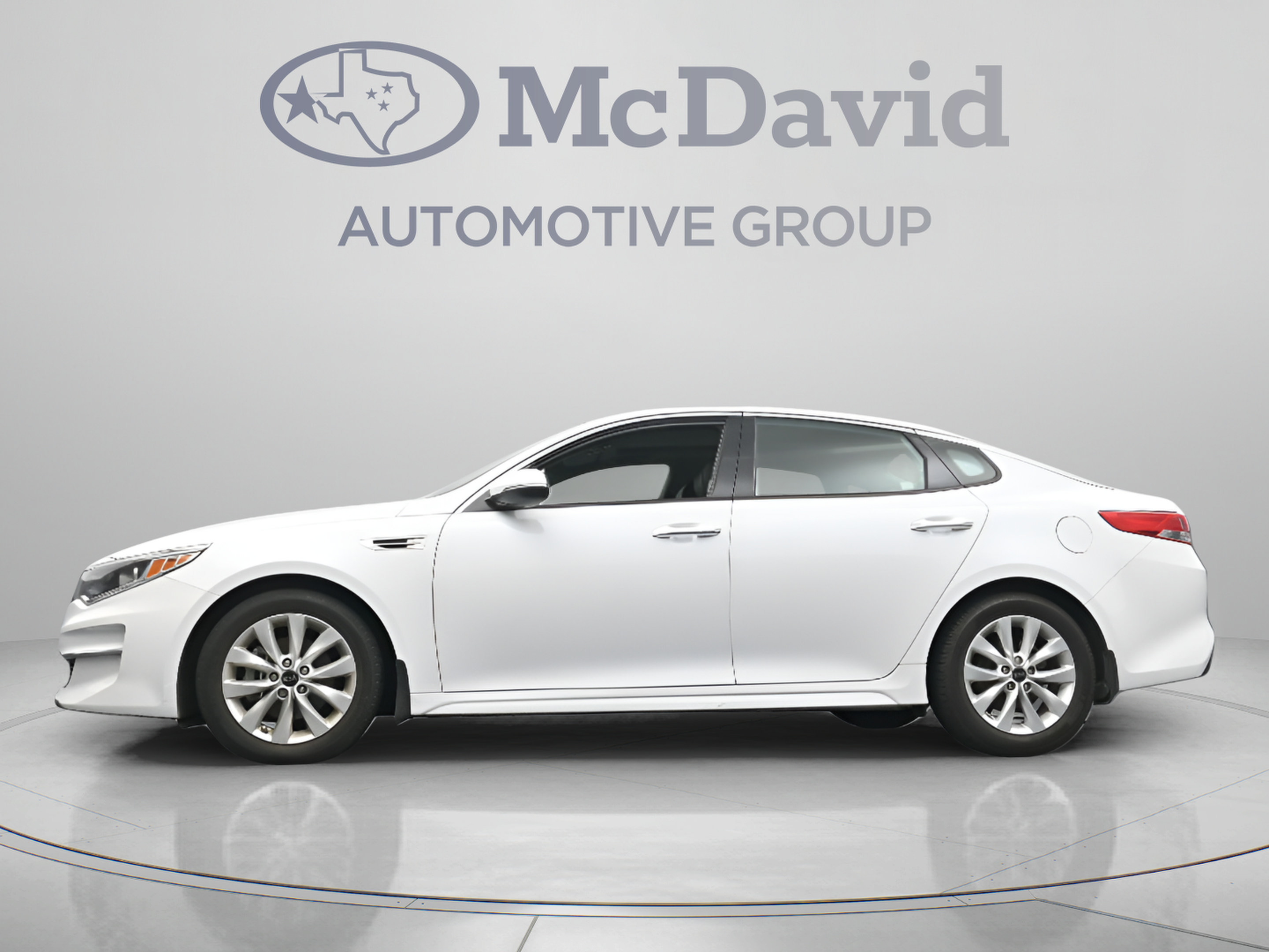 Used 2018 Kia Optima EX w/ Premium Package FWD image 28