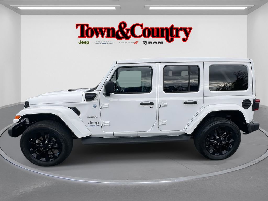 Used 2023 Jeep Wrangler Unlimited Sahara w/ Cold Weather Group image 8