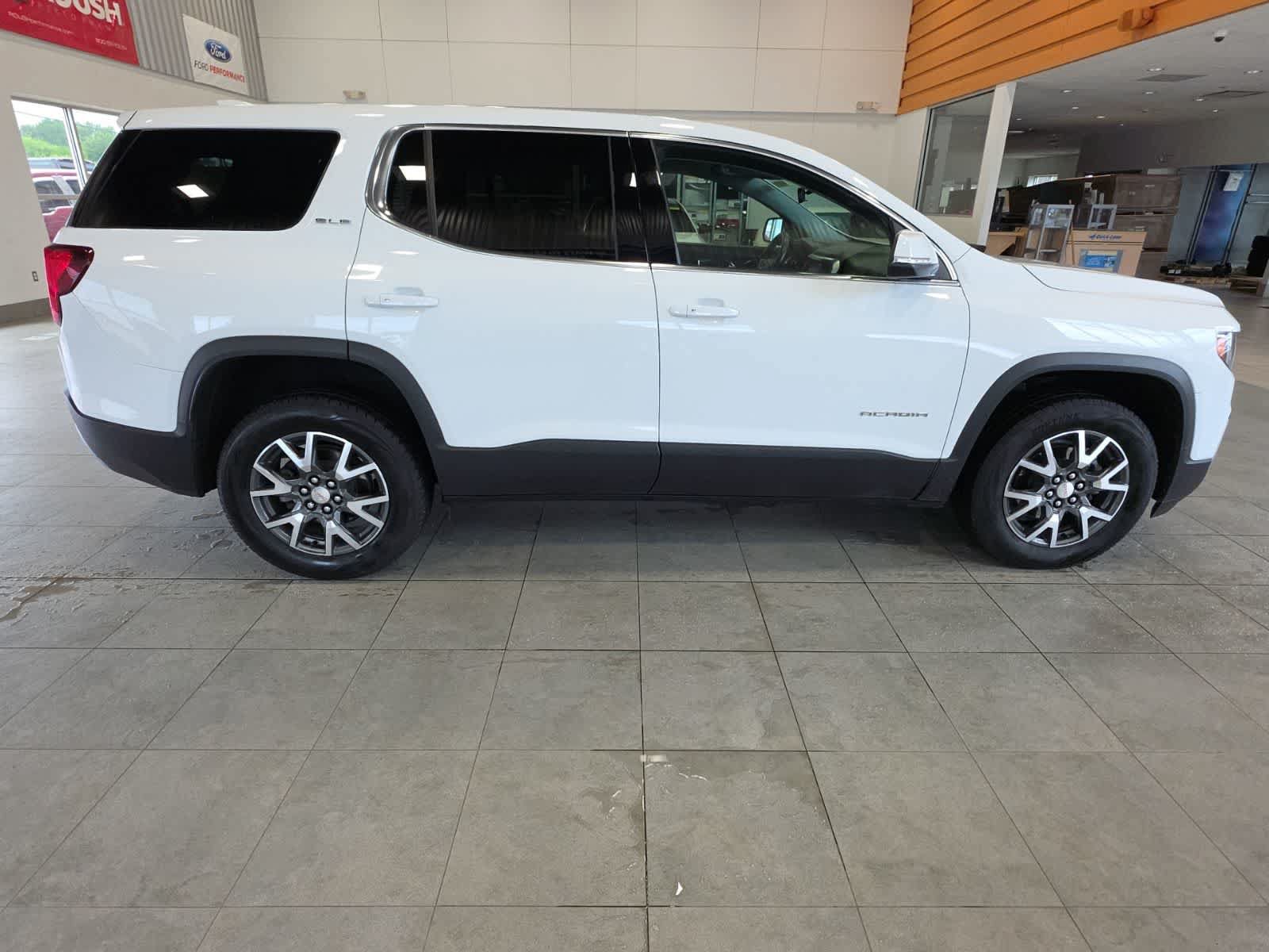 Used 2021 GMC Acadia SLE w/ LPO, Floor Liner Package AWD/4WD image 6