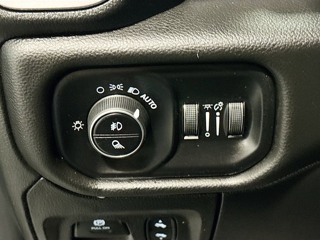 Used 2025 RAM 1500 Big Horn image 8