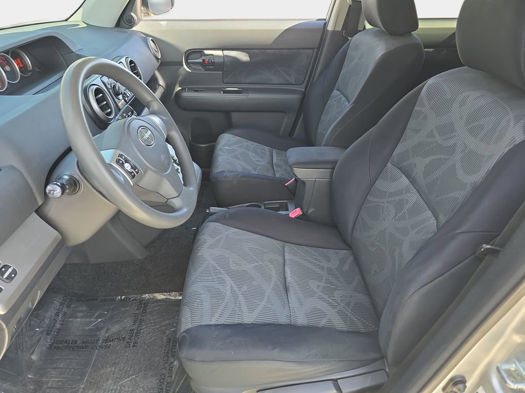 Used 2012 Scion xB FWD image 17