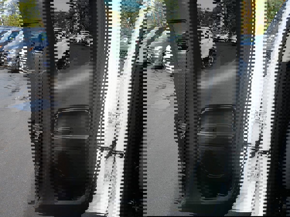 Used 2016 GMC Canyon W/T image 30