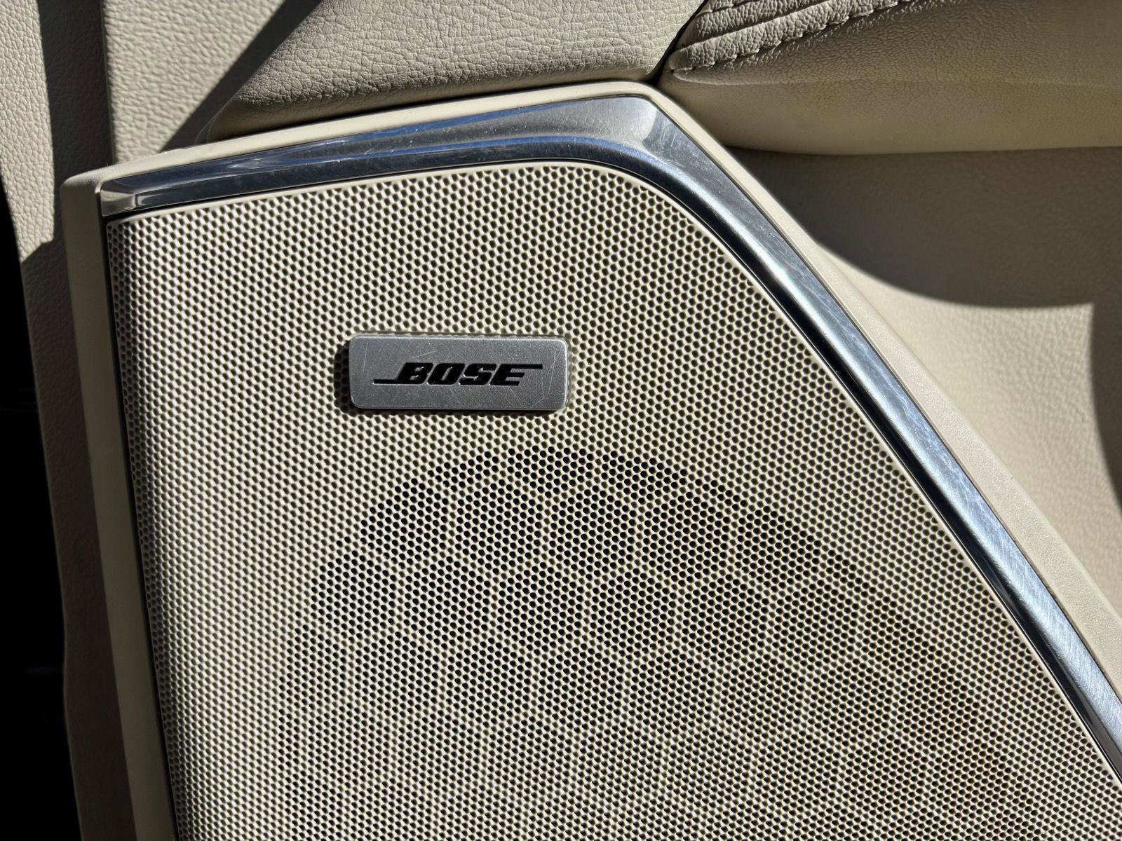 Used 2015 Cadillac Escalade ESV Premium image 13